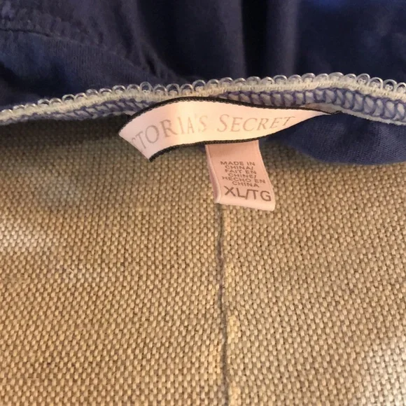 VS pajama set - Picture 6 of 8